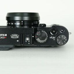 FUJIFILM X100F ブラック FUJIFILM X100F ブラック