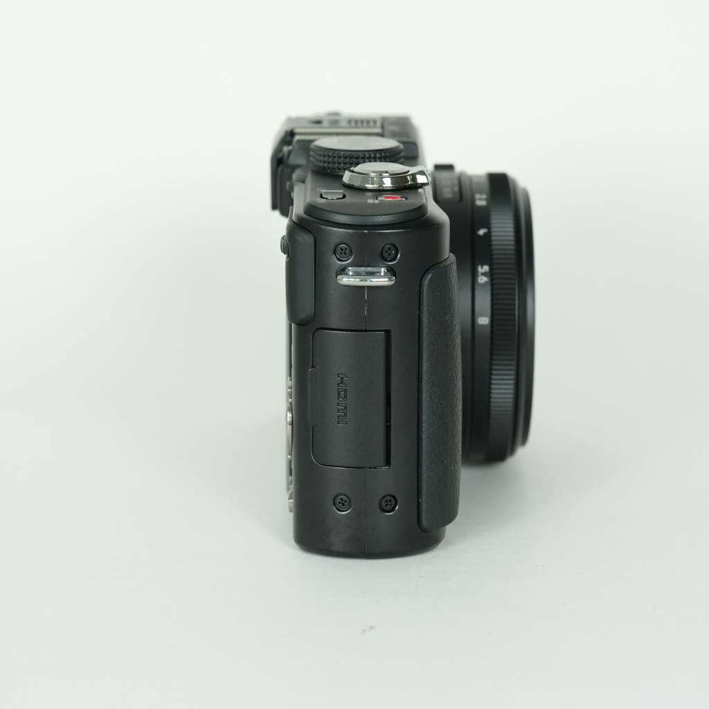 Panasonic LUMIX DMC-LX7-K ブラックの出品 | ONE SCENE（ワンシーン）