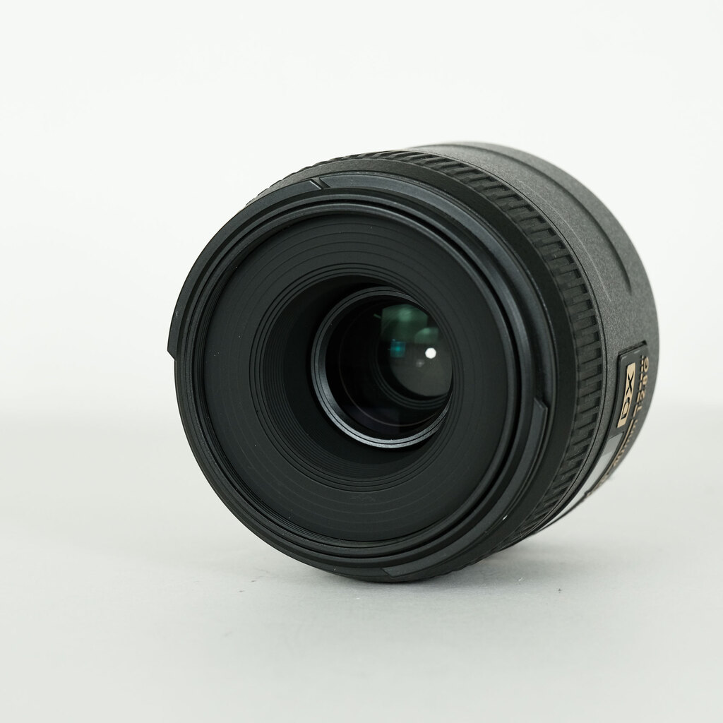 Nikon AF-S DX Micro NIKKOR 40mm f/2.8G