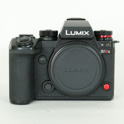 Panasonic LUMIX DC-S1M2ES ボディ