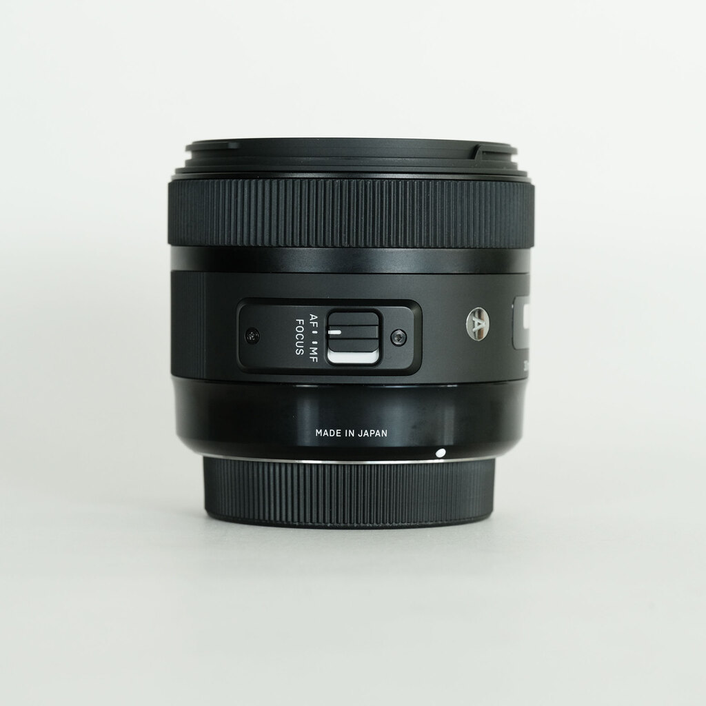 SIGMA sd Quattro & Art 30mm F1.4 DC HSM レンズキット