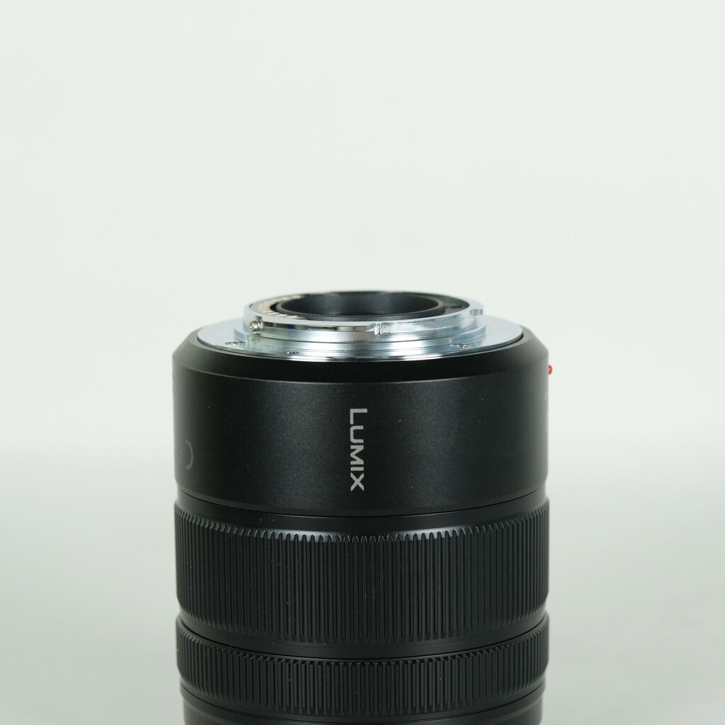 Panasonic LUMIX G VARIO 45-150mm / F4.0-5.6 ASPH. / MEGA O.I.S.の