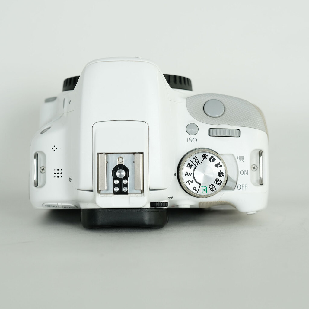 Canon EOS Kiss X7 ボディ ホワイト