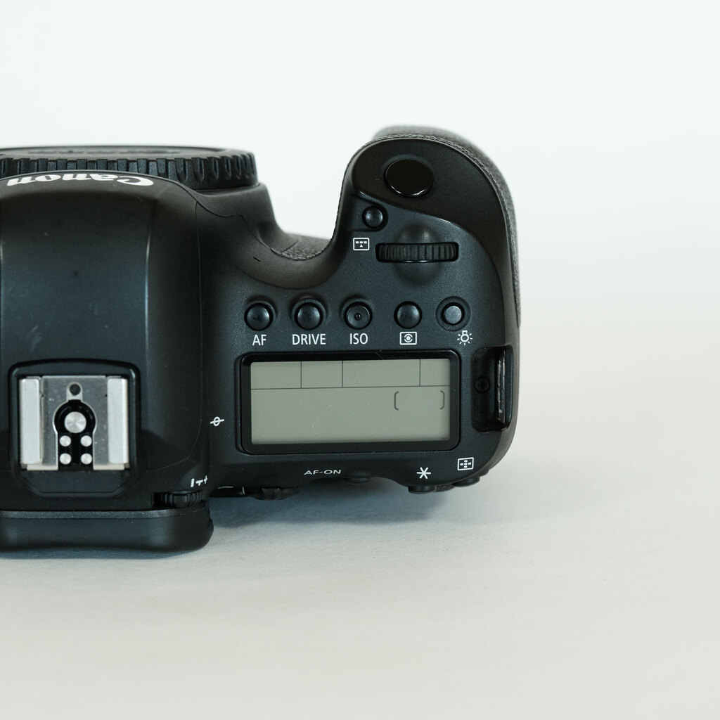 Canon EOS 6D Mark II