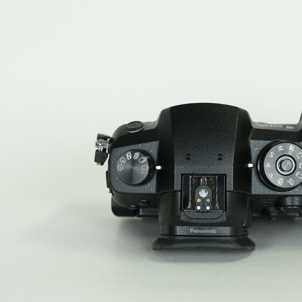 Panasonic LUMIX DC-GH5
