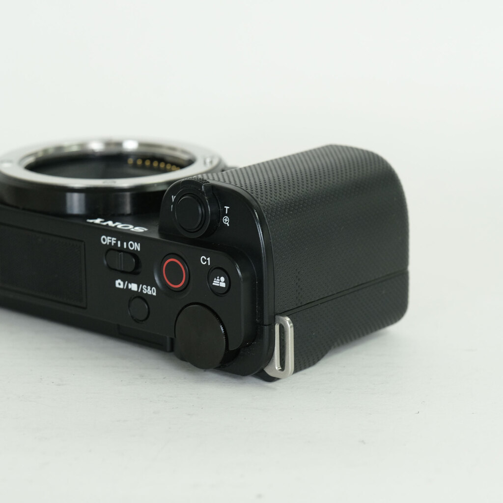 SONY VLOGCAM ZV-E10