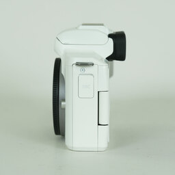 Canon EOS Kiss M2