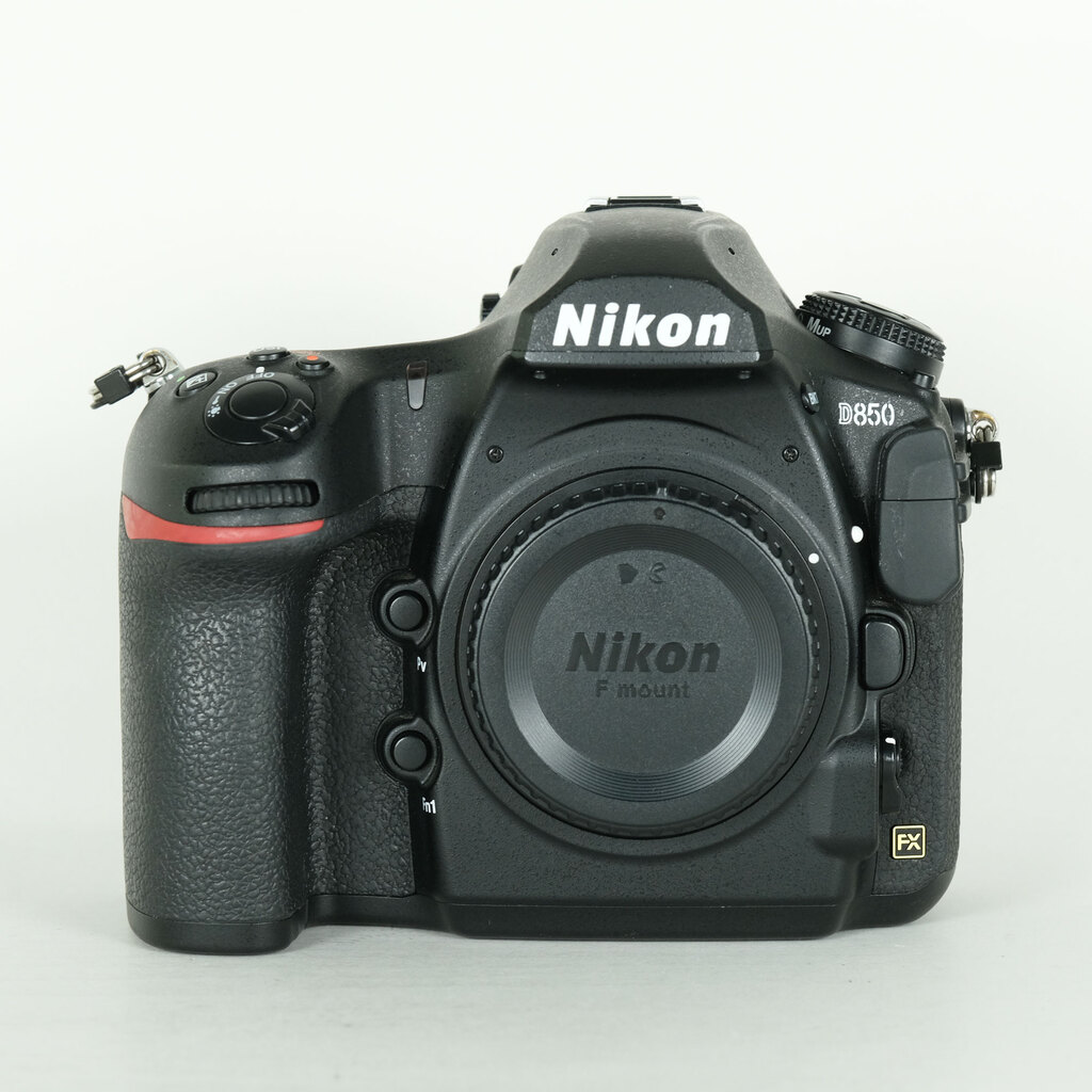 Nikon D850