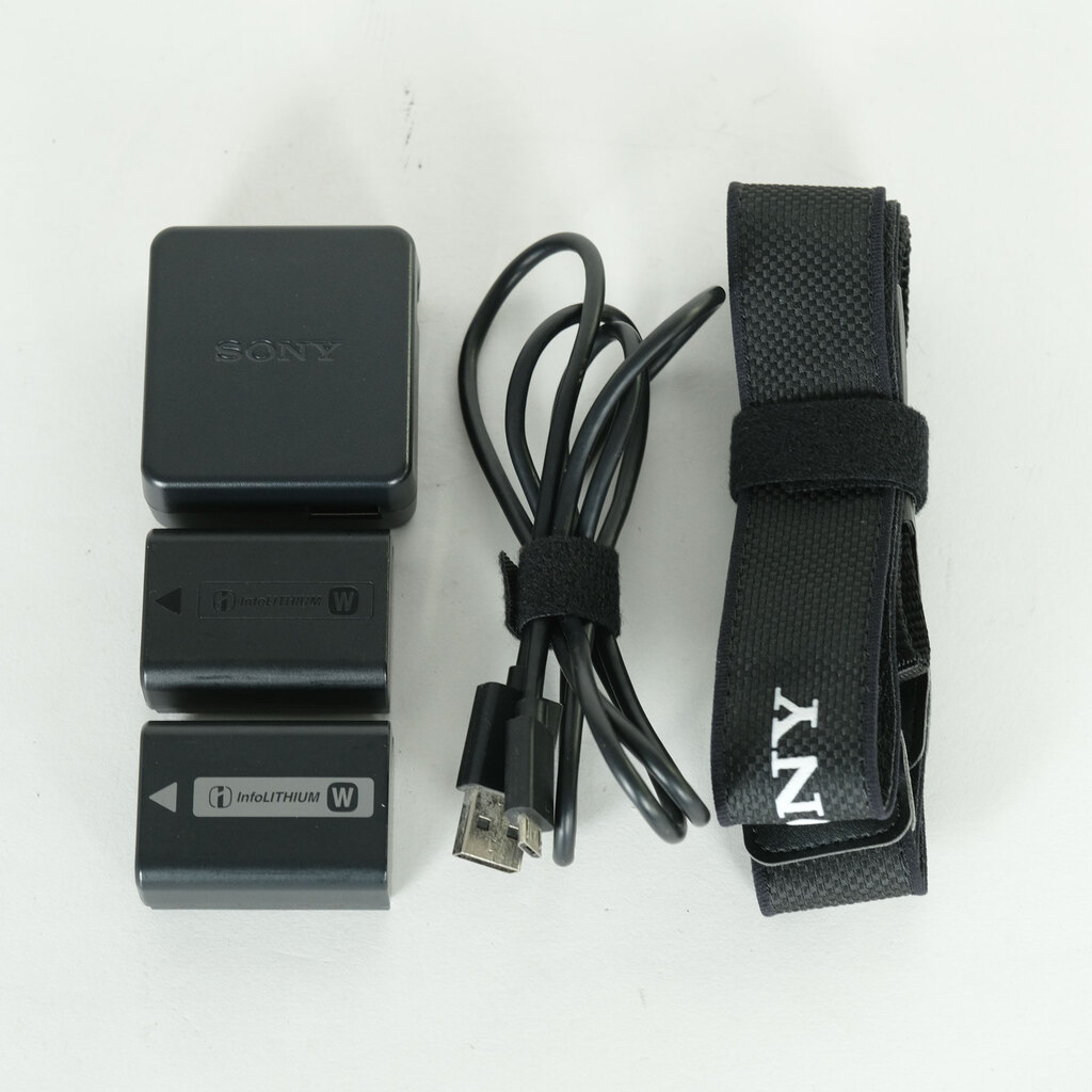 SONY α6000(ILCE-6000) SONY α6000(ILCE-6000)