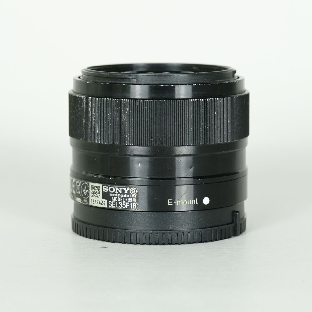 SONY E 35mm F1.8 OSS SEL35F18
