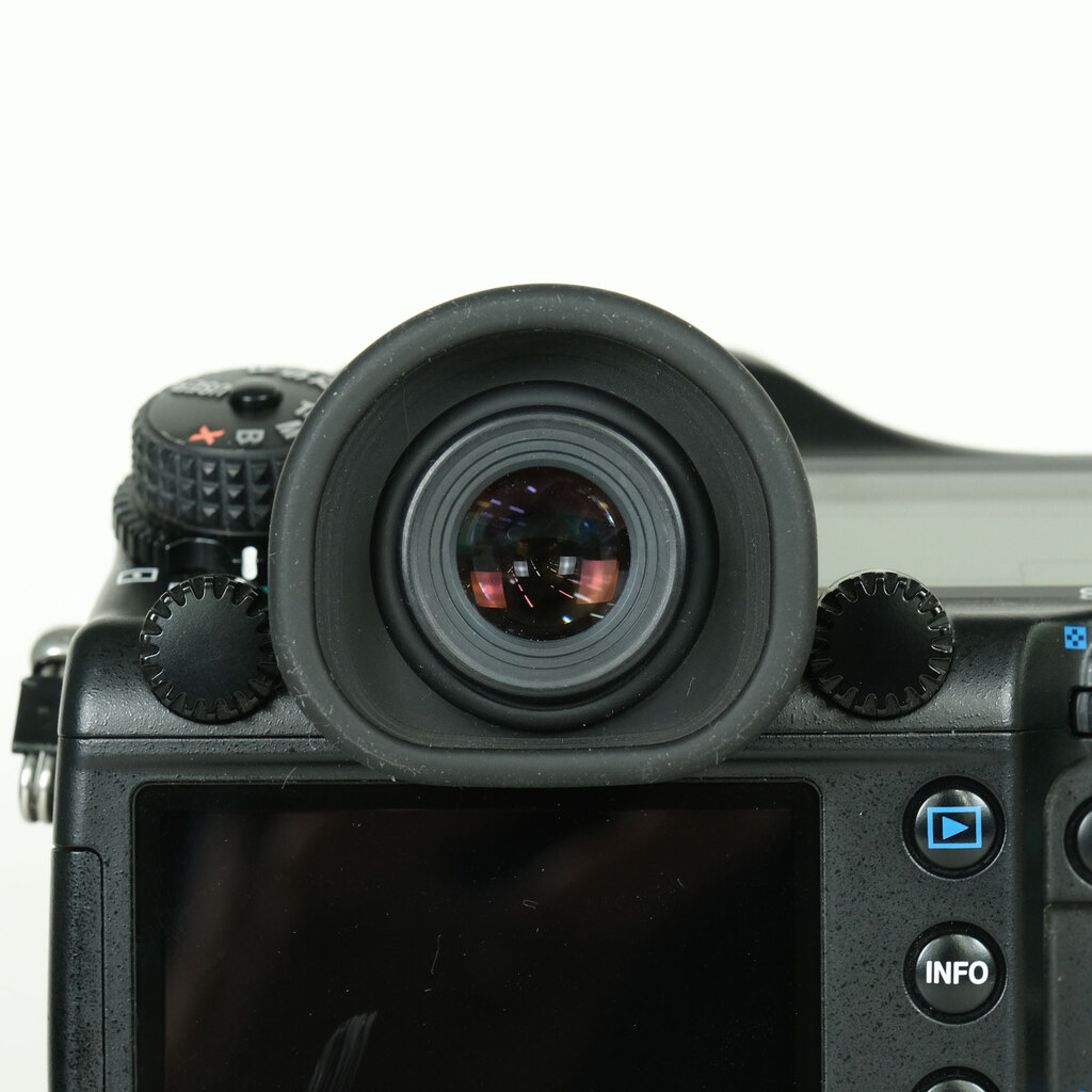 PENTAX 645Dボディの出品 | ONE SCENE（ワンシーン）