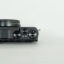 Panasonic LUMIX DMC-GM5ボディ ブラック