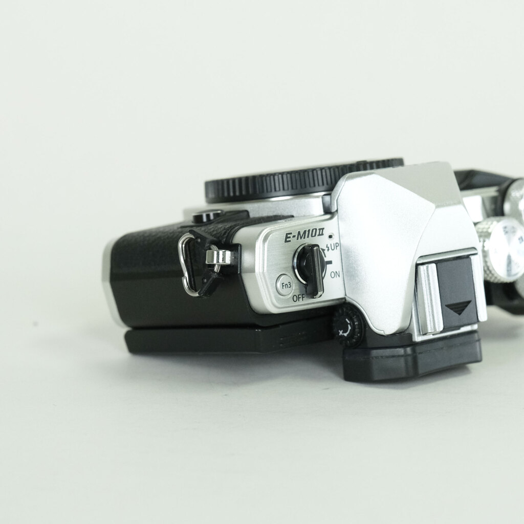 OLYMPUS OM-D E-M10 Mark II OLYMPUS OM-D E-M10 Mark II