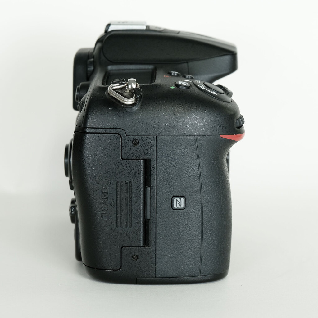 Nikon D7200の出品 | ONE SCENE（ワンシーン）