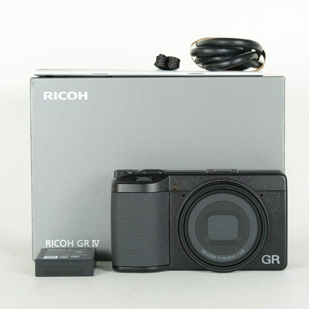 RICOH GR IVの出品 | ONE SCENE（ワンシーン）