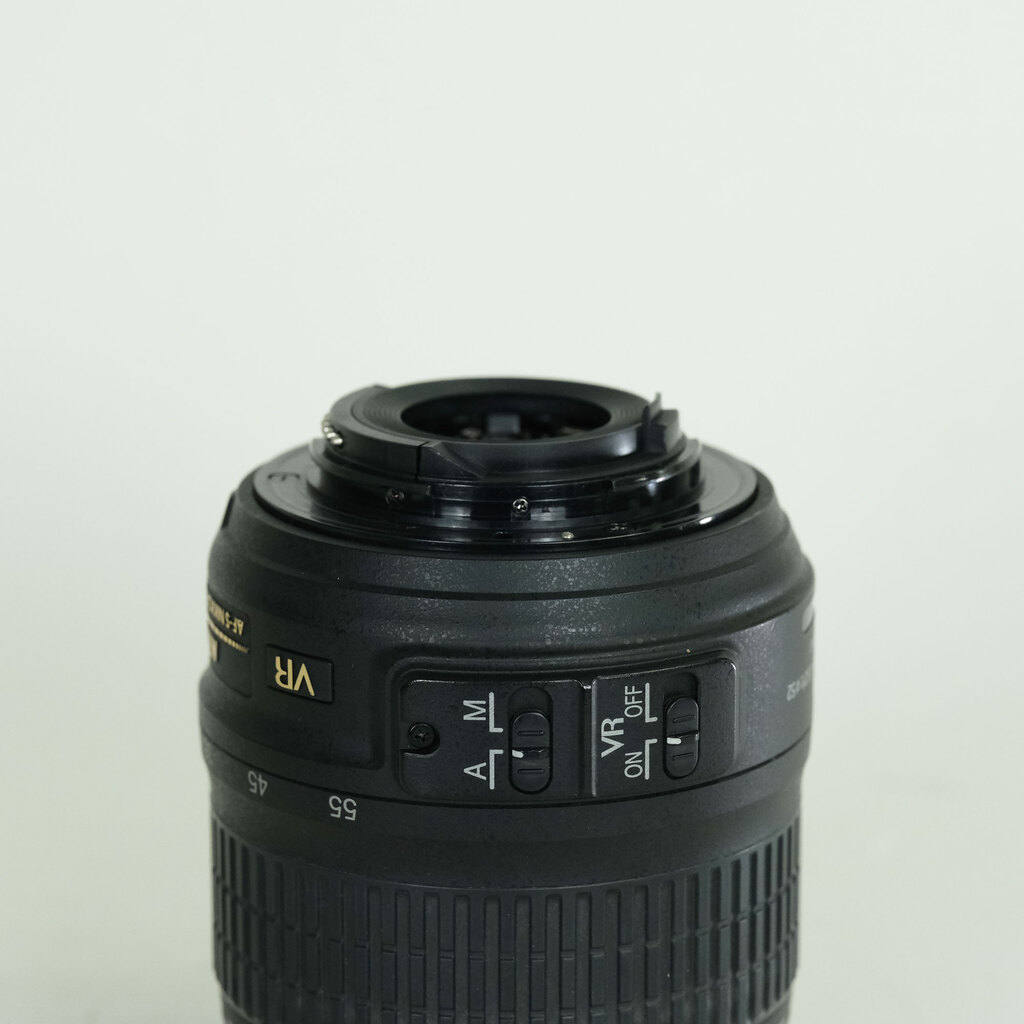 Nikon AF-S DX NIKKOR 18-55mm F3.5-5.6 G VR