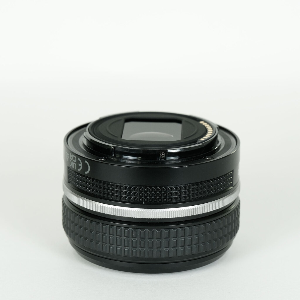 Nikon NIKKOR Z 40mm f/2 Nikon NIKKOR Z 40mm f/2