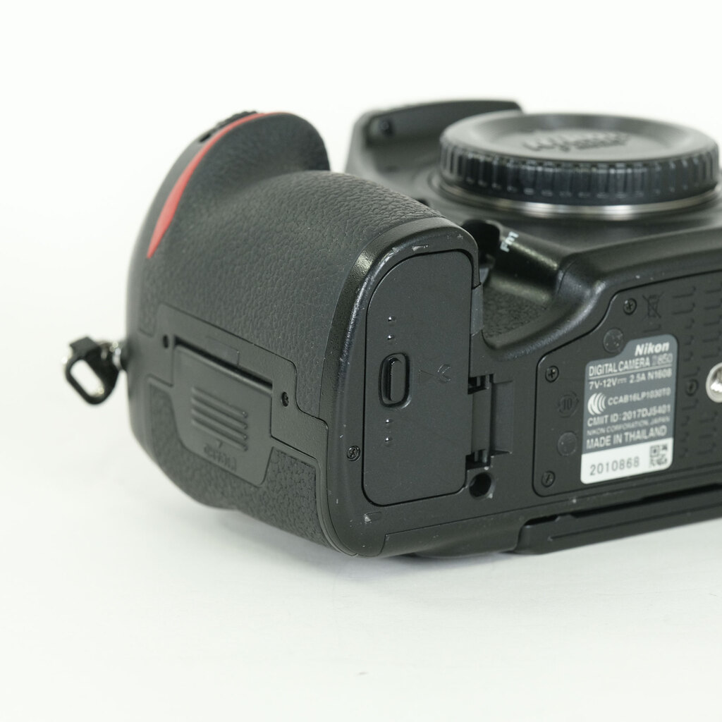 Nikon D850
