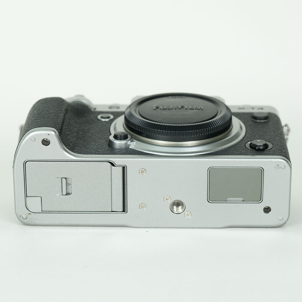 FUJIFILM X-T4 FUJIFILM X-T4