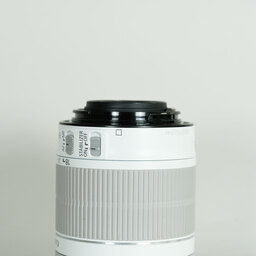 Canon EF-S18-55mm F3.5-5.6 IS STM ホワイト