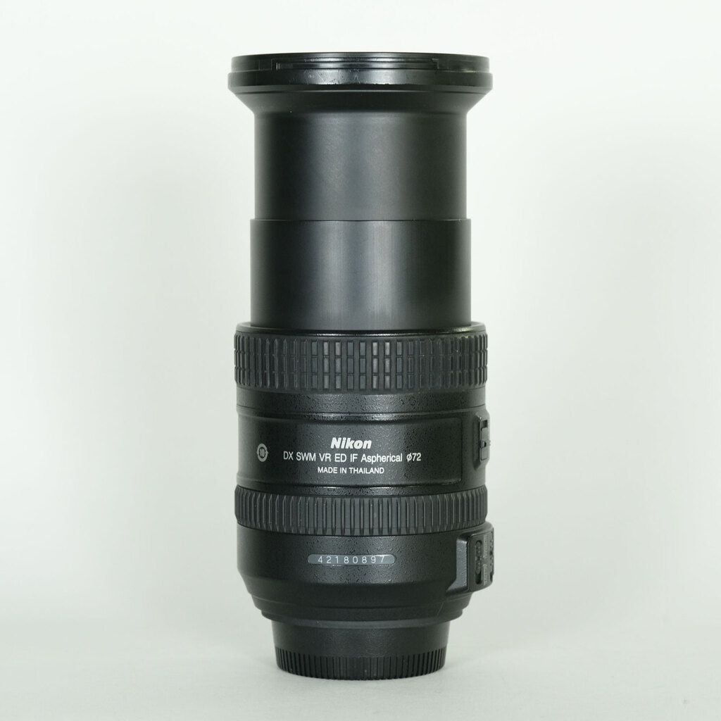 Nikon AF-S DX NIKKOR 18-200mm F3.5-5.6G ED VR II Nikon AF-S DX NIKKOR 18-200mm F3.5-5.6G ED VR II