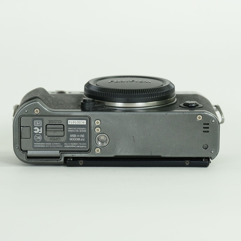 FUJIFILM X-T30