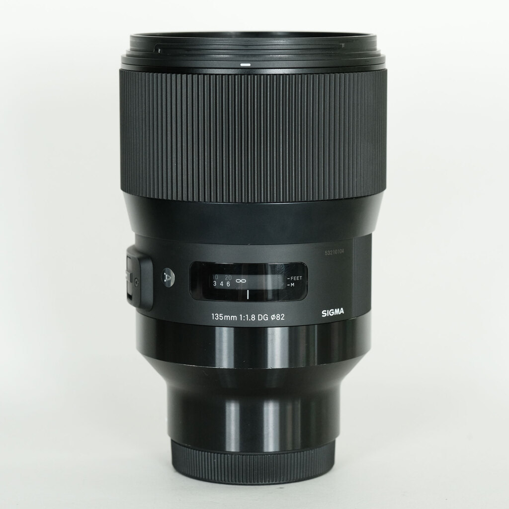 SIGMA シグマ 単焦点レンズ ART 135mm F1.8【中古品/美品】 135mm F1.8 DG HSM [ソニーE用] 中古価格比較 - 価格.com