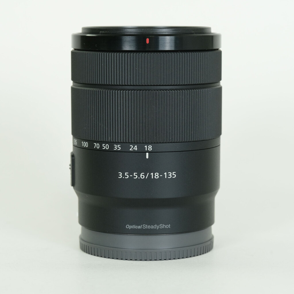 SONY E 18-135mm F3.5-5.6 OSS SEL18135
