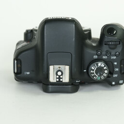 Canon EOS Kiss X8i