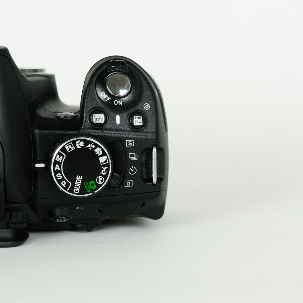 Nikon D3100 ボディ