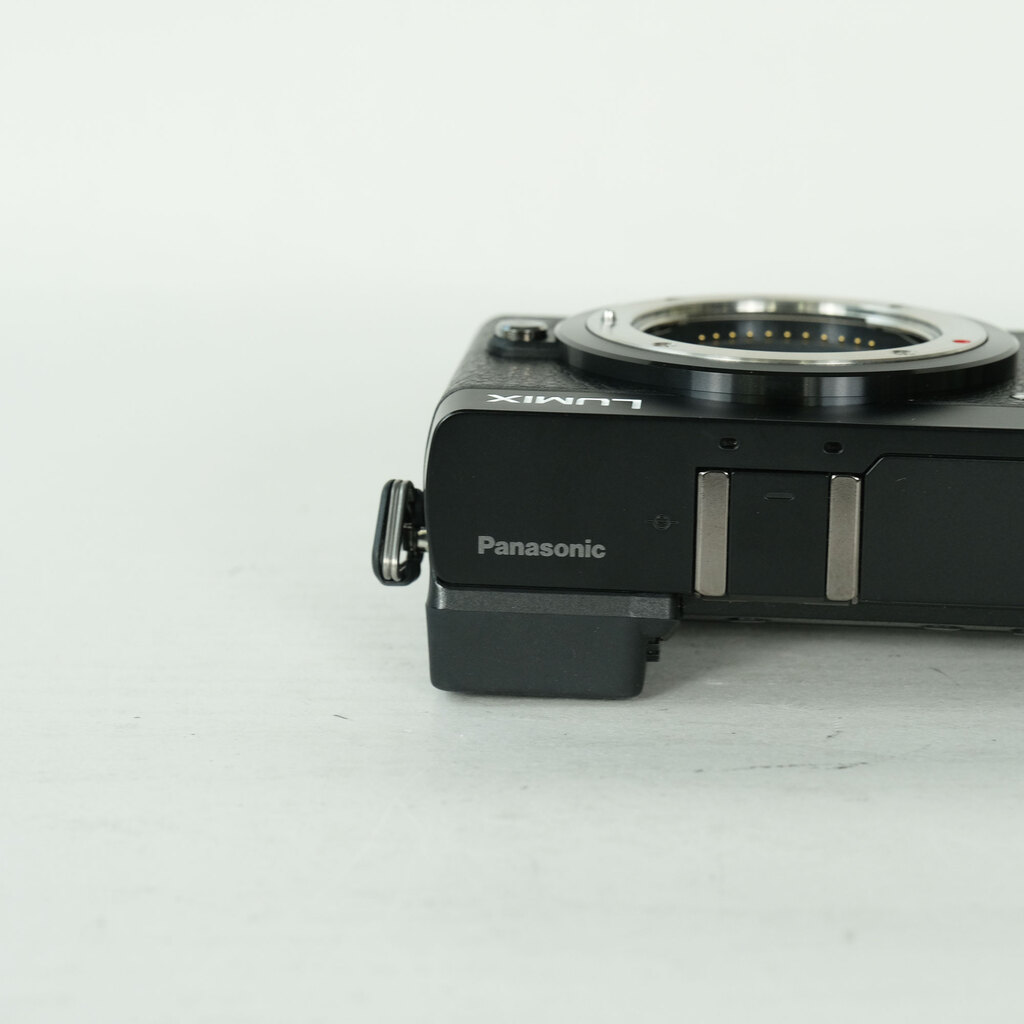Panasonic LUMIX DMC-GX7MK2 ボディ ブラックの出品 | ONE SCENE（ワン