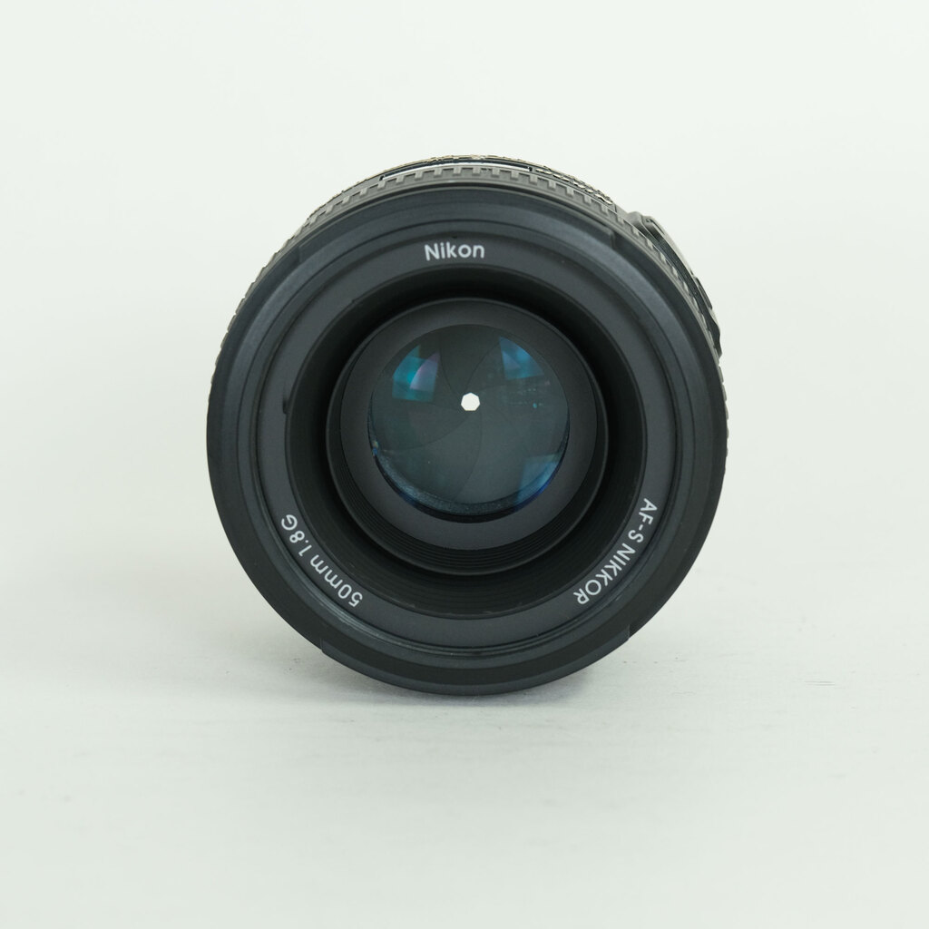Nikon AF-S NIKKOR 50mm f/1.8G Nikon AF-S NIKKOR 50mm f/1.8G
