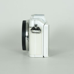 OLYMPUS PEN Lite E-PL7 ボディ ホワイト OLYMPUS PEN Lite E-PL7 ボディ ホワイト