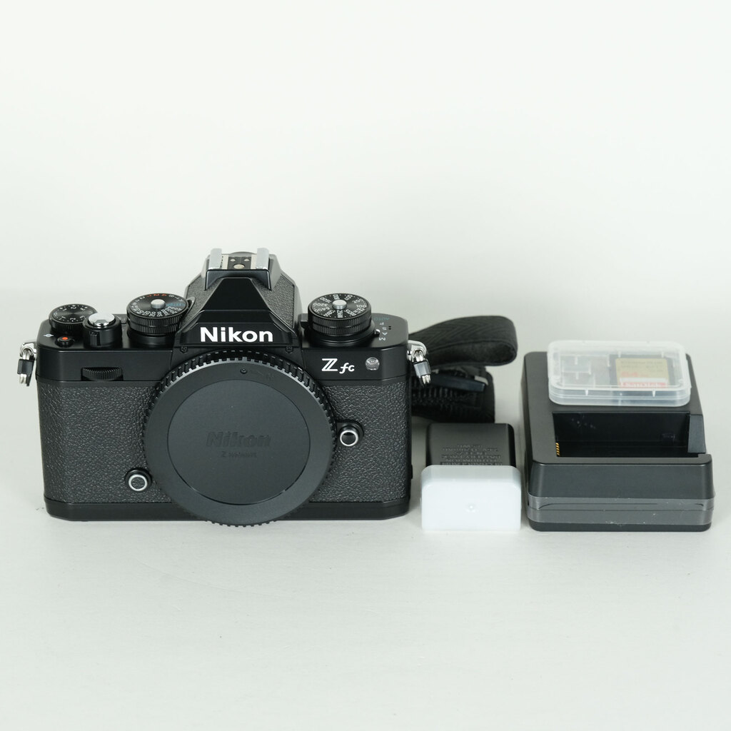 Nikon Z fcの出品 | ONE SCENE（ワンシーン）