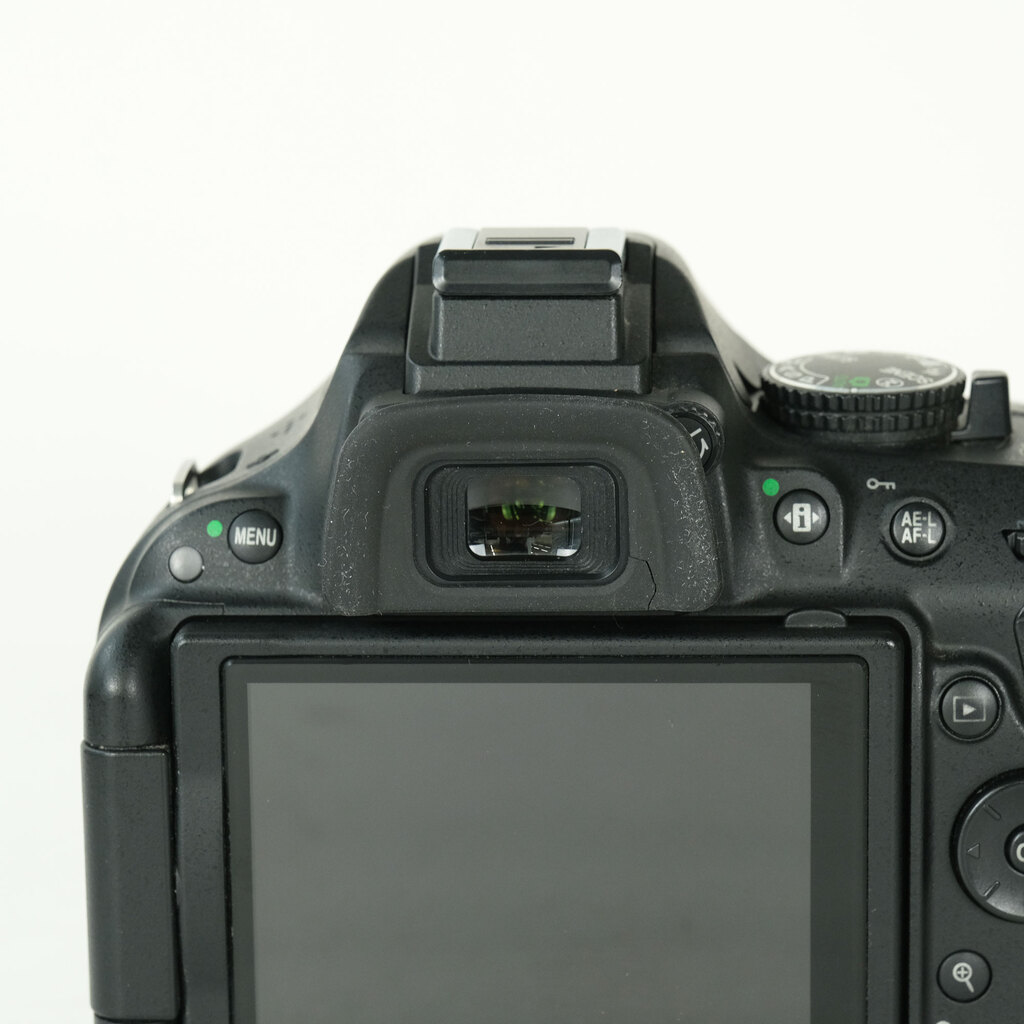 Nikon D5200 ボディ ブラックの出品 | ONE SCENE（ワンシーン）