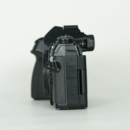 OLYMPUS OM-D E-M1 Mark II