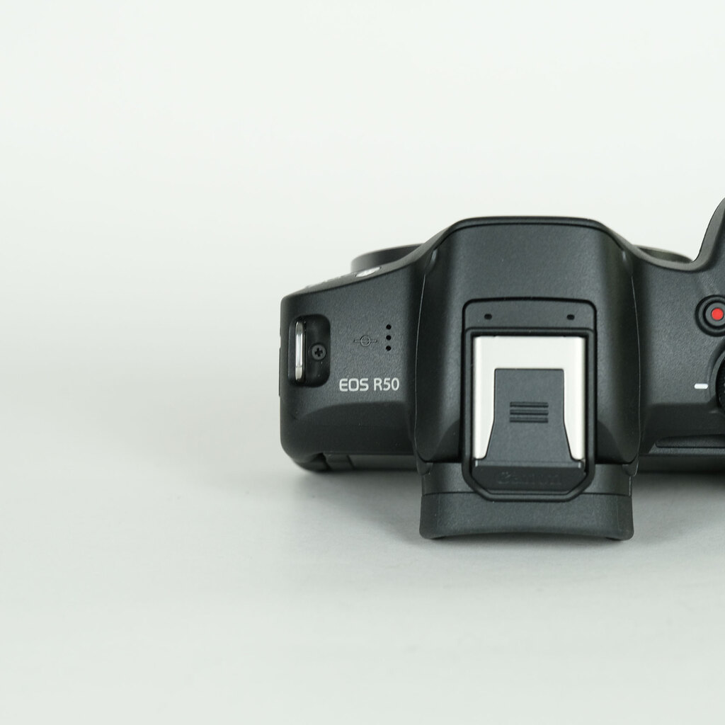 Canon EOS R50
