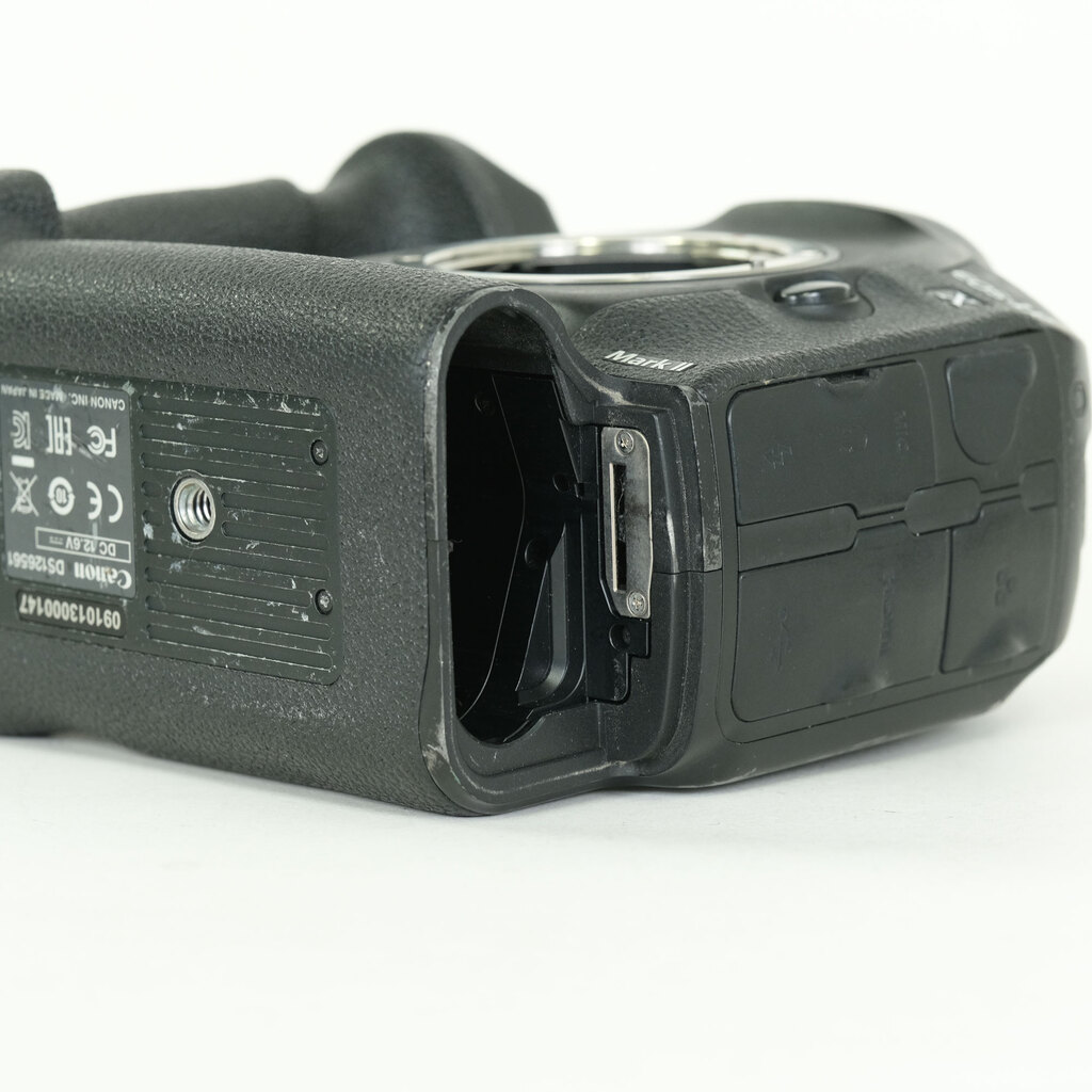 Canon EOS-1D X Mark II