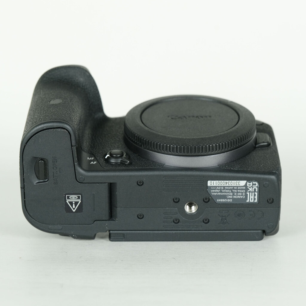Canon EOS R7 Canon EOS R7