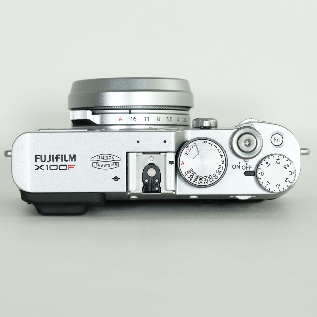 FUJIFILM X100F シルバー
