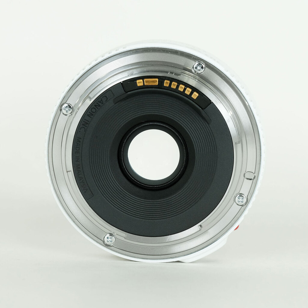 Canon EF40mm F2.8 STM ホワイト Canon EF40mm F2.8 STM ホワイト