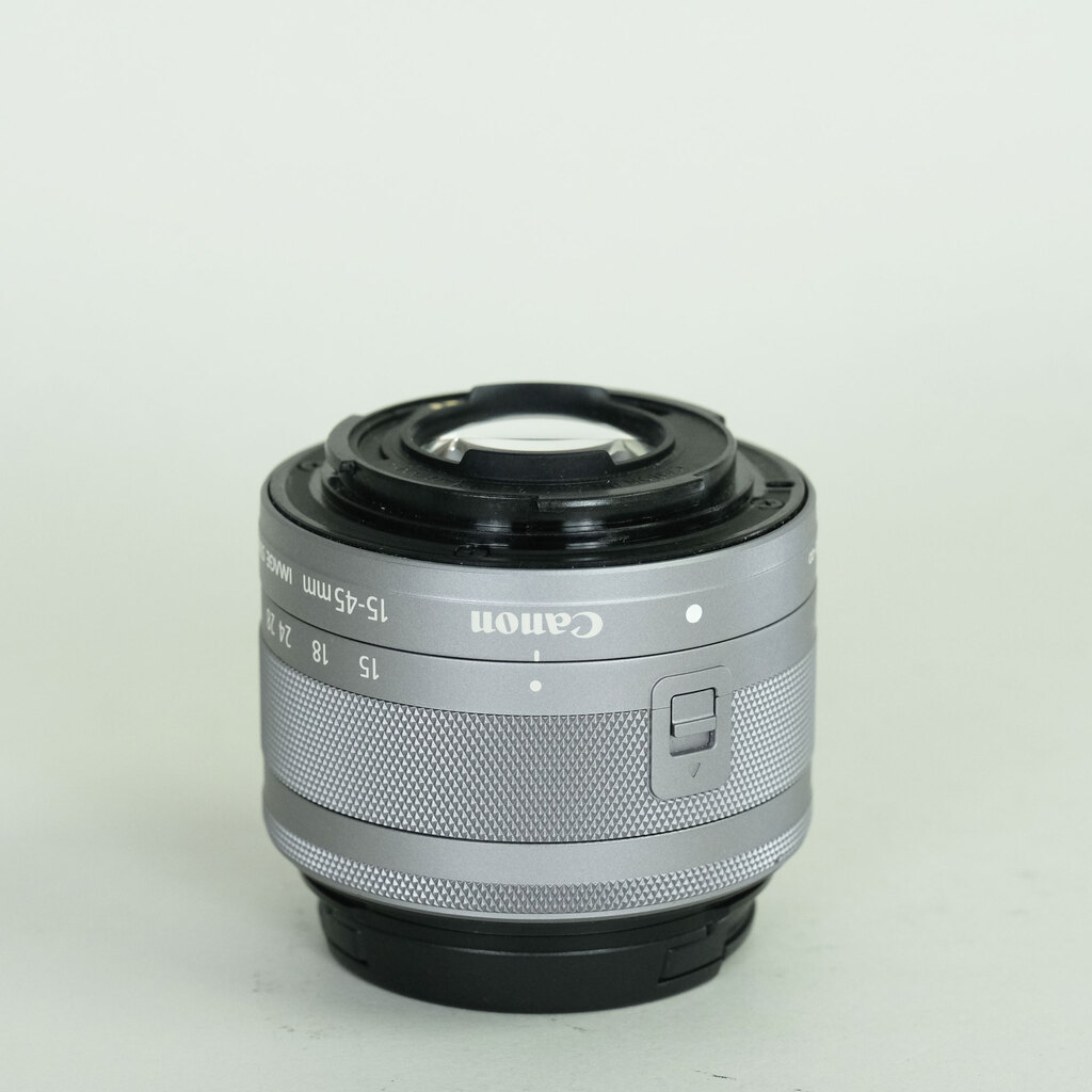 Canon EF-M15-45mm F3.5-6.3 IS STM