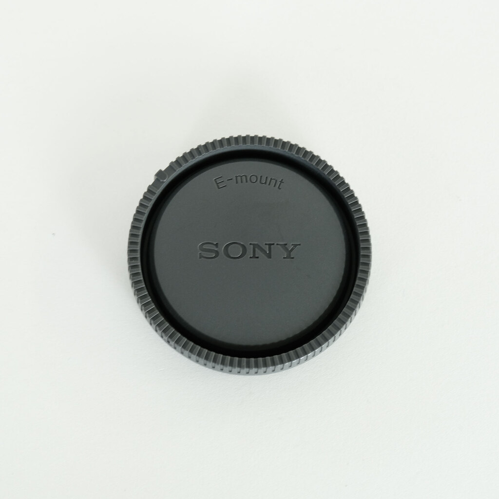 SONY Vario-Tessar T* E 16-70mm F4 ZA OSS SEL1670Z SONY Vario-Tessar T* E 16-70mm F4 ZA OSS SEL1670Z
