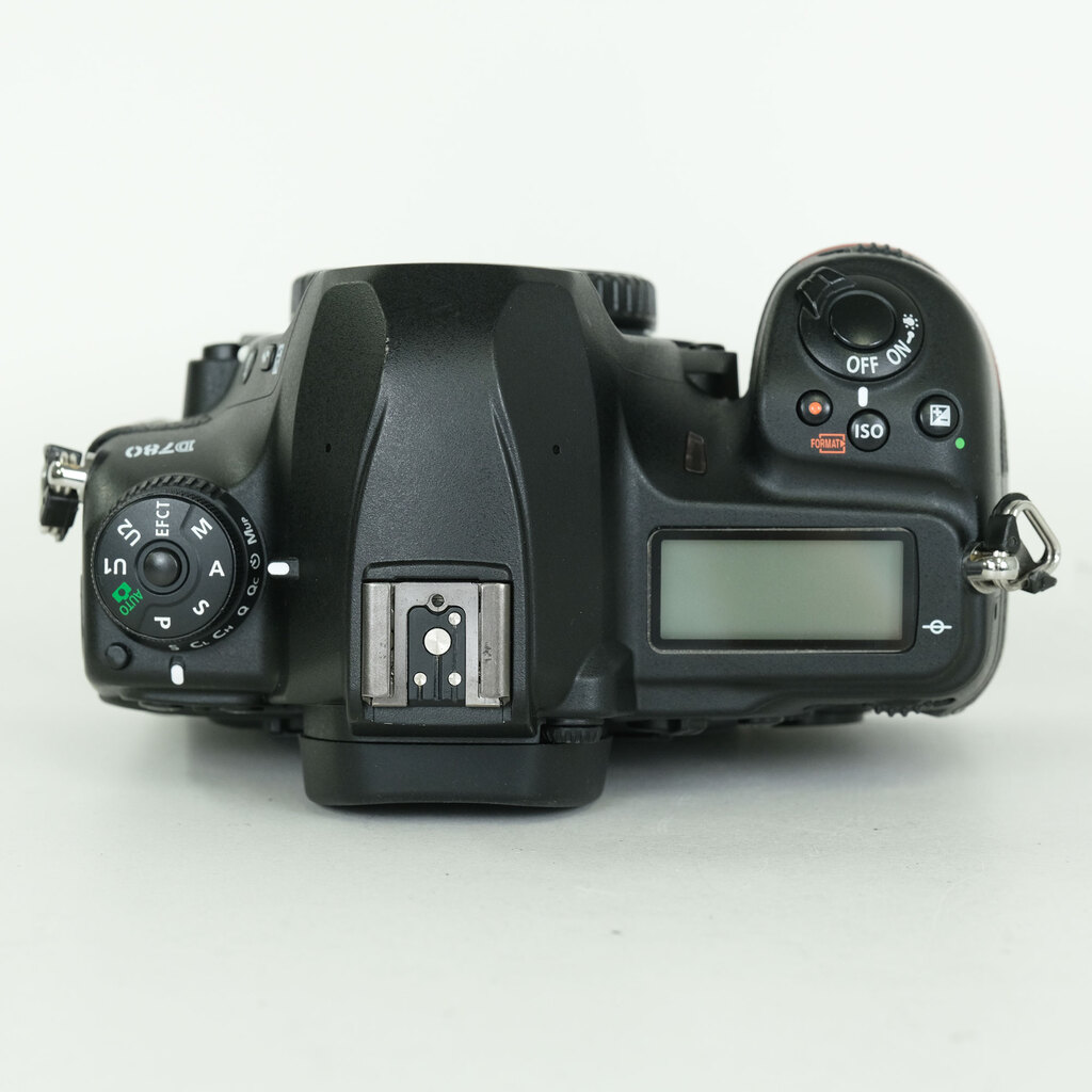 Nikon D780