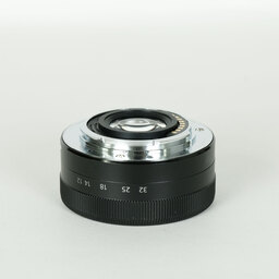 Panasonic LUMIX G VARIO 12-32mm / F3.5-5.6 ASPH. / MEGA O.I.S.
