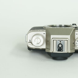 FUJIFILM X-T200 ボディ シャンパンゴールド