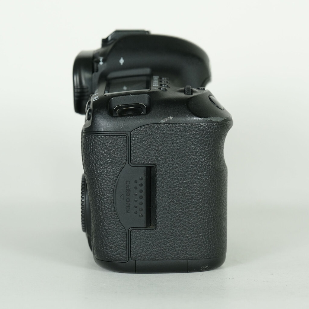 Canon EOS 5D Mark III Canon EOS 5D Mark III