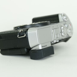 Panasonic LUMIX DMC-GX8 ボディ シルバー