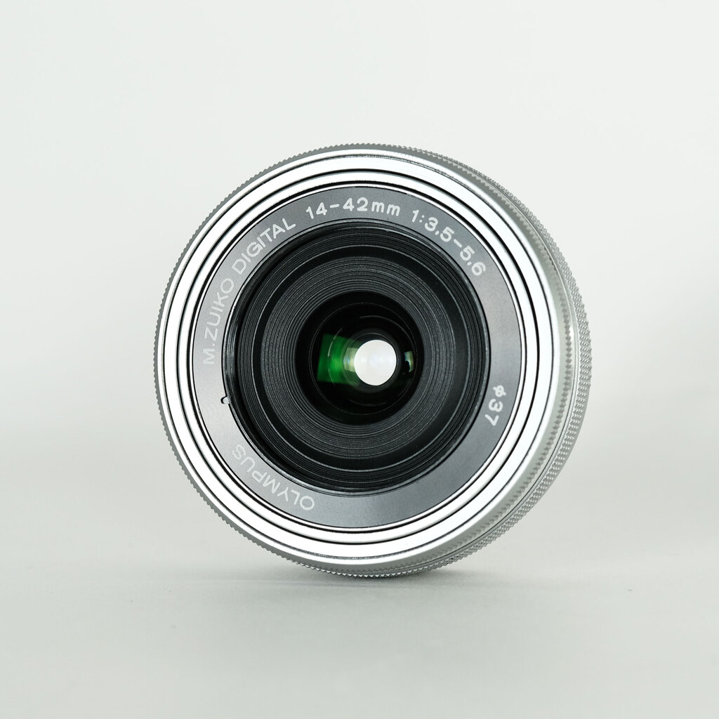 OLYMPUS M.ZUIKO DIGITAL ED 14-42mm F3.5-5.6 EZ シルバー