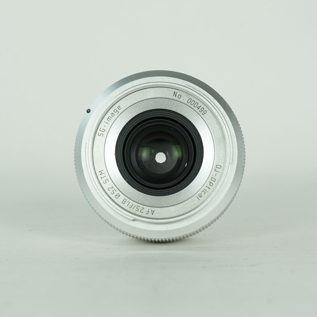 SG-image AF 25mm F1.8 Type II [フジフイルムX用]の出品 | ONE SCENE